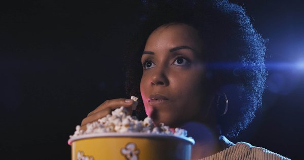 Quels sont les astuces pour une soirée cinéma réussie à la maison ?